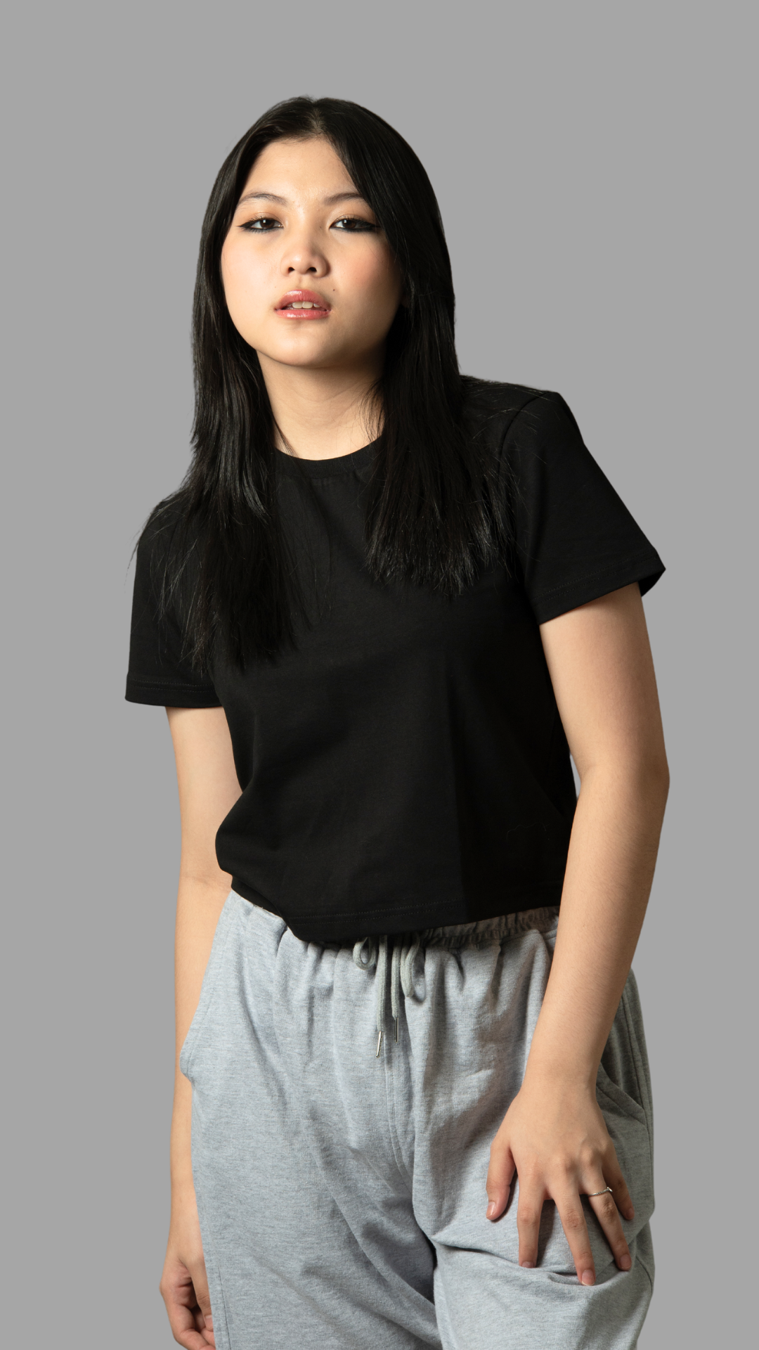 Dubai Dusk Croptop Tee - Embrace Elegance in Black