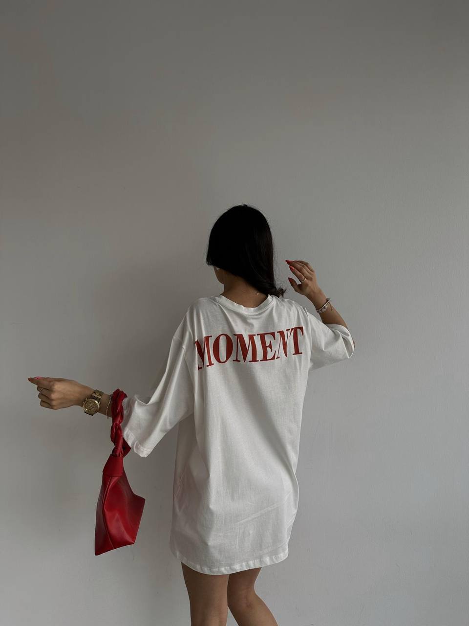 MOMENT - DUBAI OVERSIZED TEE IN WHITE