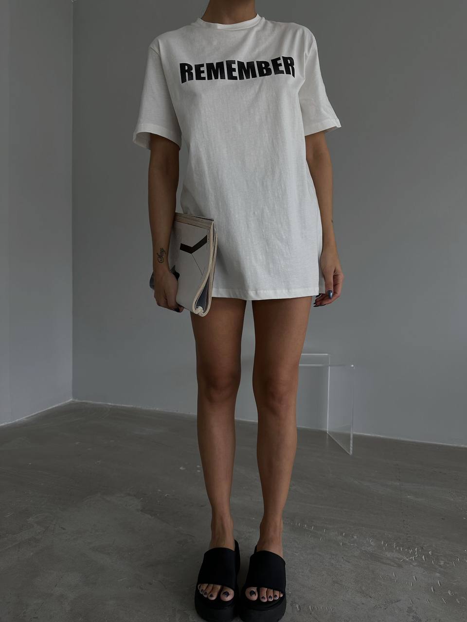 REMEMBER - WOMEN TEE IN WHITE